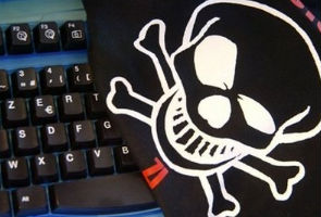 Computer hackers and defenders mix in Las Vegas