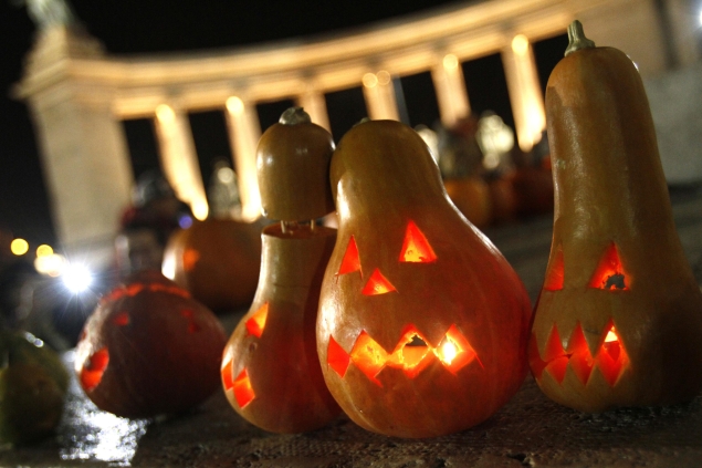 New age Halloween apps for a spooky and safe night
