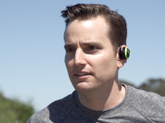 Go Fully Wireless With the HearNotes Earphones