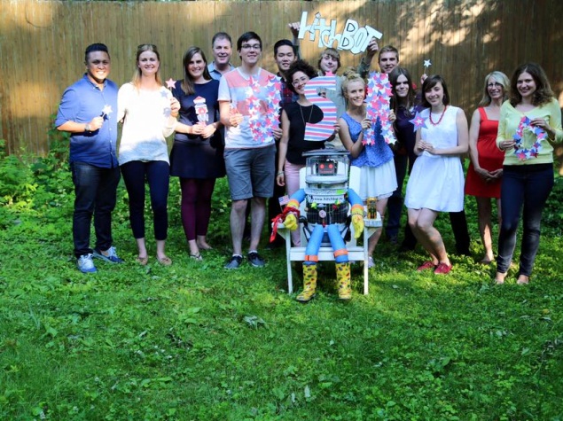 Hitchhiking Robot's Cross-Country Trip in US Ends in Philadelphia