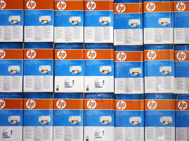 HP Reports Drop in Profits; Sees Impact From Strong Dollar