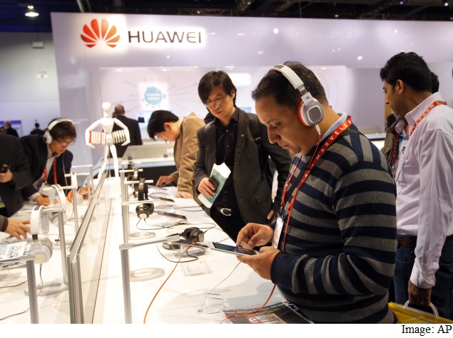 Huawei Defies China Slowdown That's Enveloping Xiaomi, Samsung
