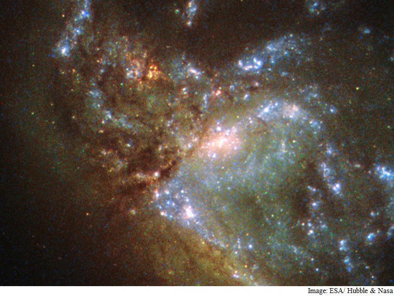 Hubble Telescope Clicks 2 Galaxies Merging for the First Time