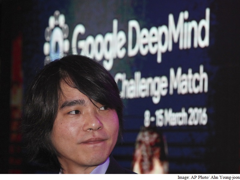 Human Champion Certain He'll Beat AI at Go Next Month