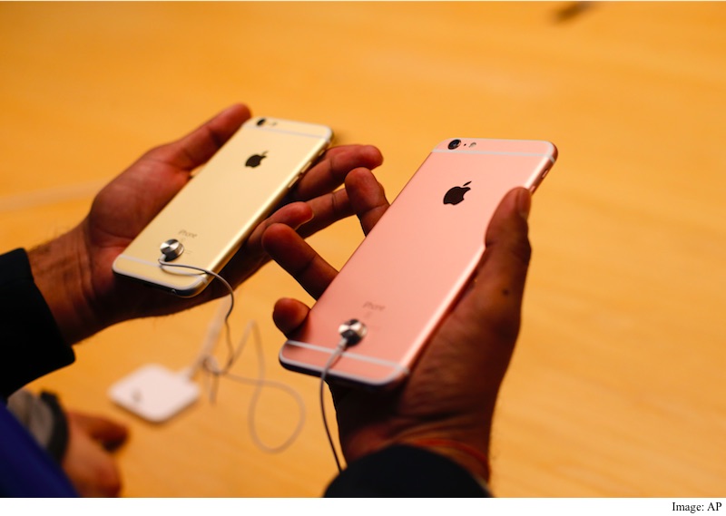 iPhone 6s Plus Costs $236 to Make and $749 to Buy, IHS Teardown Analysis Shows