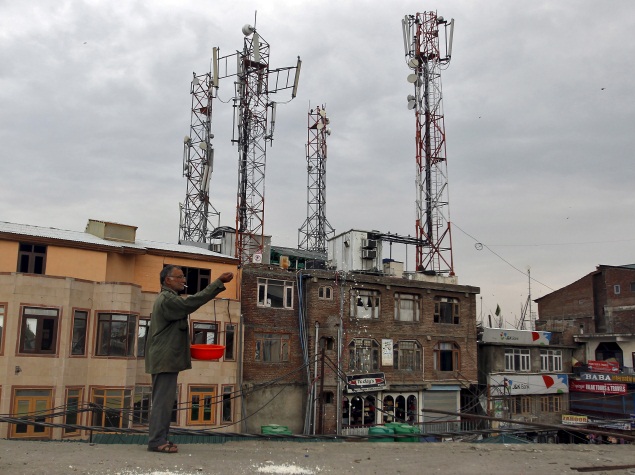 Maintain Status Quo on Mobile Towers in Playgrounds, Says Bombay High Court