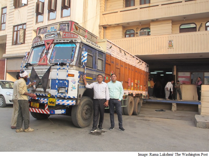 Risk-Averse India Embraces Silicon Valley-Style Startups