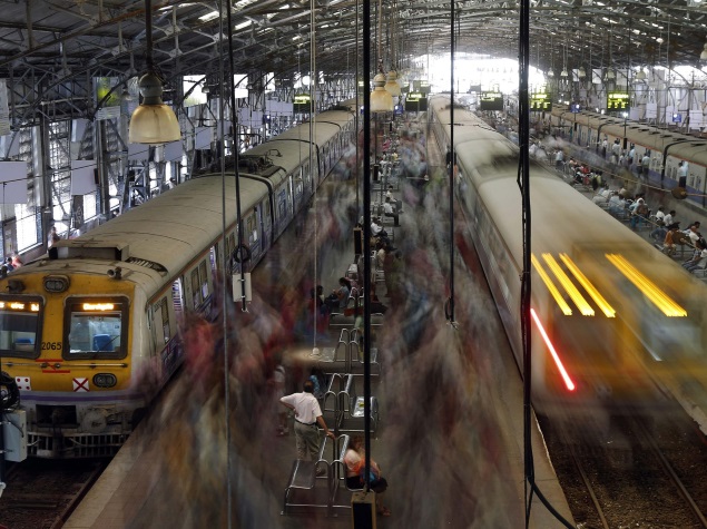 Music On Track: Rail Radio Service To Be Launched On 1,000 Trains Music On Track: Rail Radio Service To Be Launched On 1,000 Trains