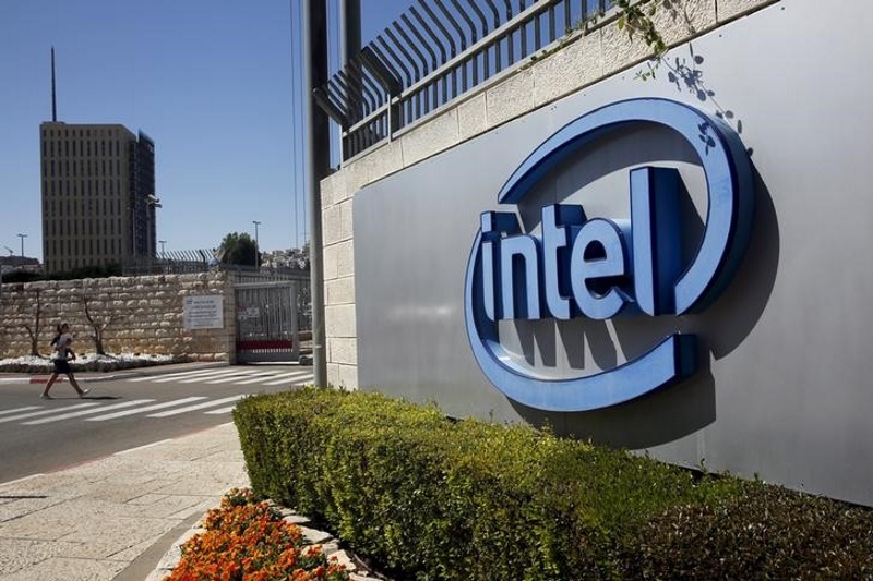 Intel's Slowing Data Centre Growth Overshadows Strong Profit