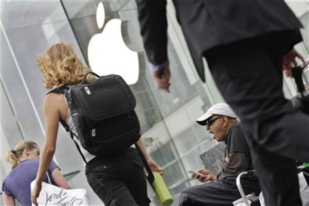iPhone 5 frenzy builds ahead of Friday release