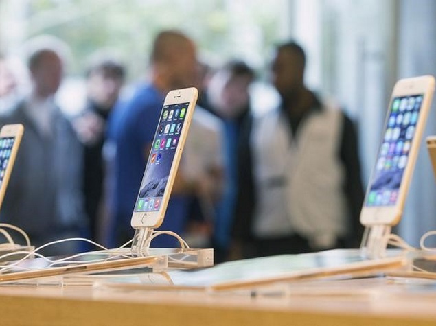 Apple $1 Trillion Stock Market Value Could Be Years Away