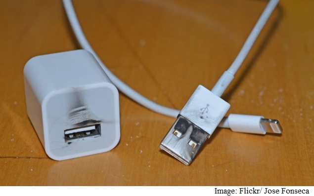 iphone_charger_jose_fonseca.jpg