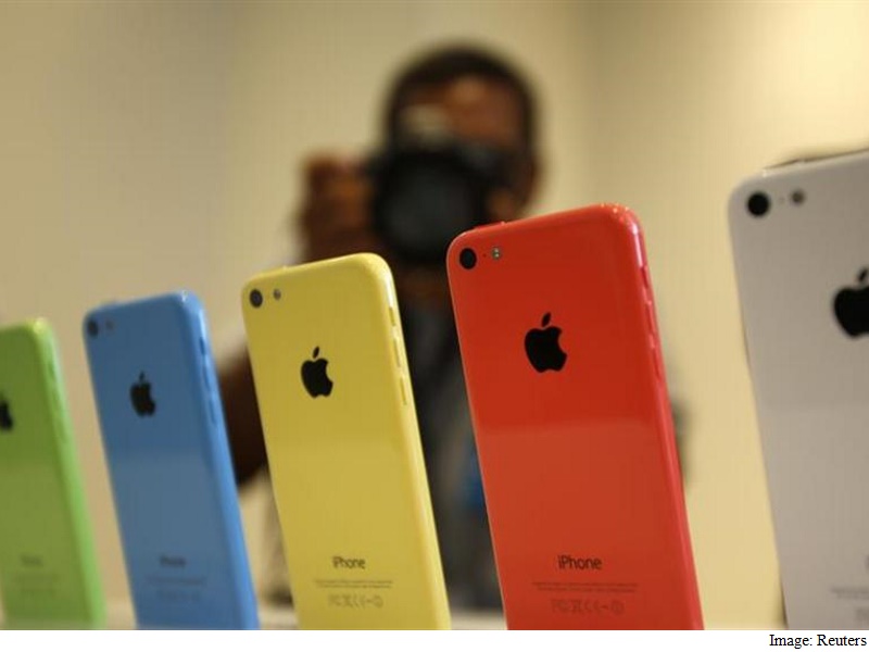 Is Apple Really at the Risk of Becoming BlackBerry?