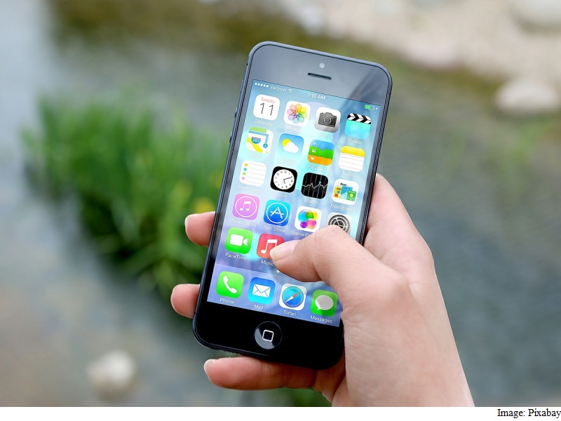 UK Orders Probe Into Classroom Disruption by Smartphones