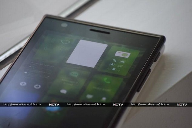 jolla_smartphone_upperfront_ndtv.jpg