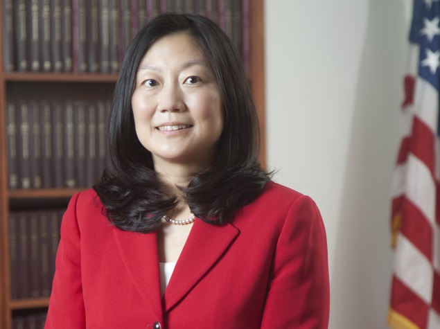 Apple-Samsung trial sees judge exasperated with phone calls in court