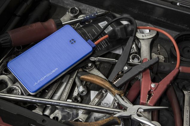 Jumpr: A smartphone power bank that can jumpstart cars
