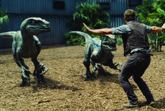 jurassic_world_grady_rapor_rider.jpg