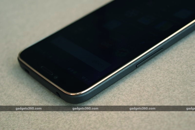 karbonn_quattro_l50hd_left_ndtv.jpg