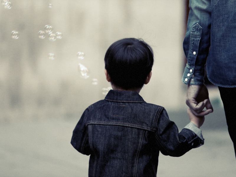 Stop Posting Photos of Kids on Facebook, French Cops Warn Parents