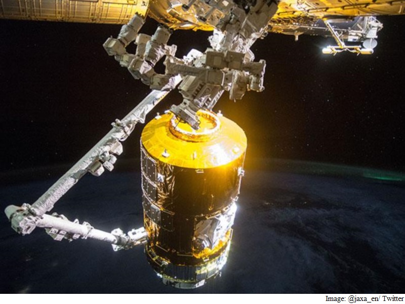 Japanese 'White Stork' Cargo Craft Leaves ISS