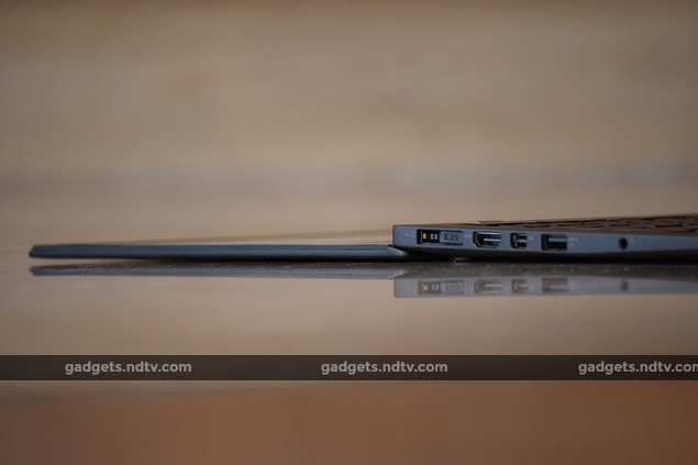 lenovo_thinkpad_carbon_X1_flathinge_ndtv.jpg