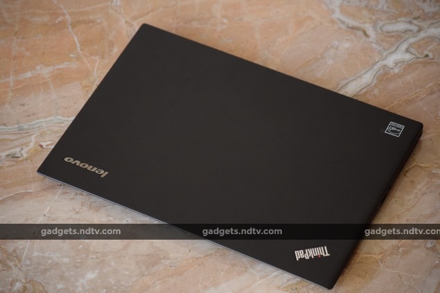 lenovo_thinkpad_carbon_X1_top_ndtv.jpg