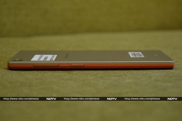 lenovo_vibe_x2_right_ndtv.jpg