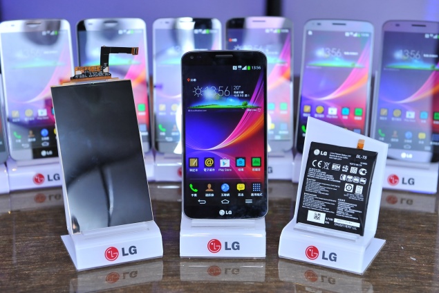 LG G Flex global roll-out begins, starting with Hong Kong and Singapore