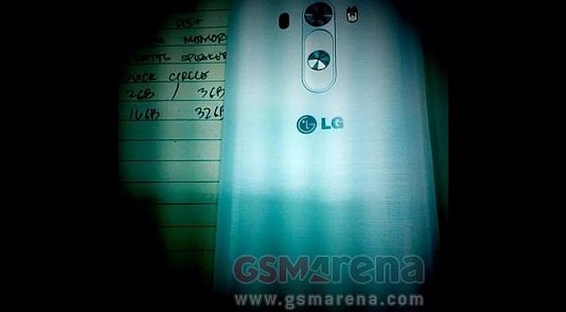 LG G3 reportedly spotted in images showing off rear buttons