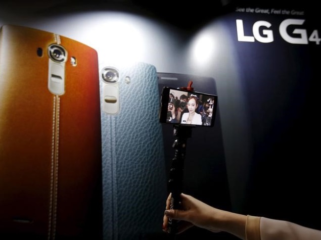LG Display to Spend $908 Million for New Plastic Oled Plant