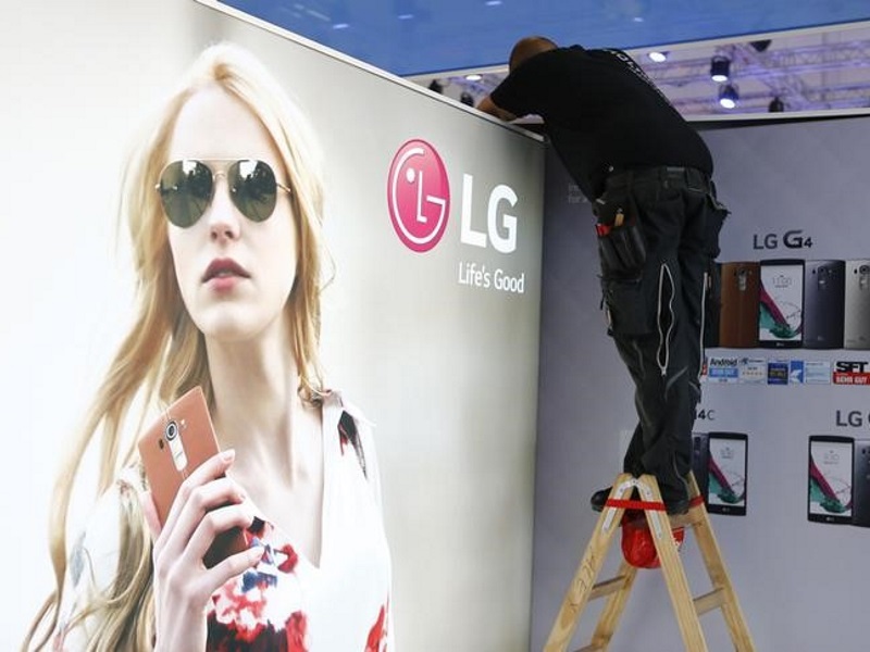 LG Profit Sinks as Smartphone Business Suffers Loss