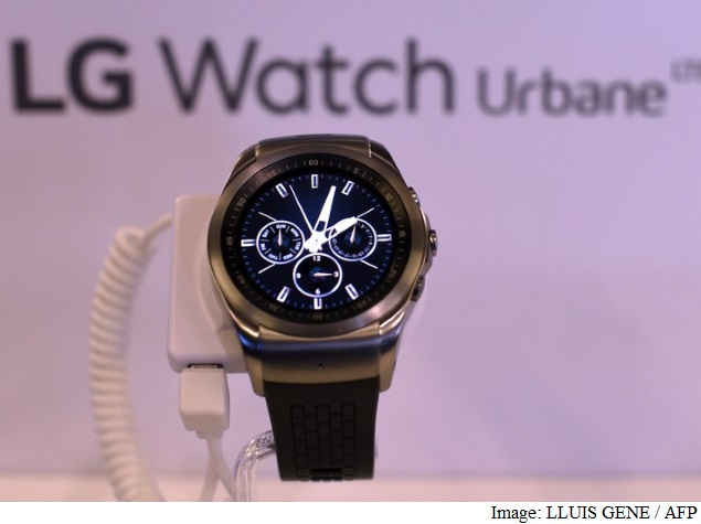 Wrist Action: Smartphone Firms Bet on 'Year of Smartwatch'