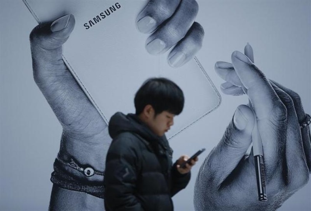 Samsung to make big screen smartphones and tablets with new touch, display tech