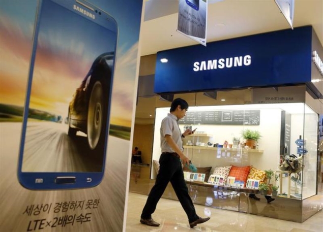 Samsung braces for its weakest year of smartphone growth since 2007