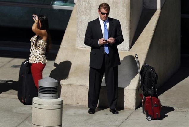Mobile tariffs to rise, discounts reduce in 2014: Vodafone, Airtel