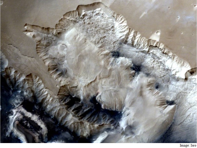 Isro's Mangalyaan Sends Back Stunning 3D Images of Mars