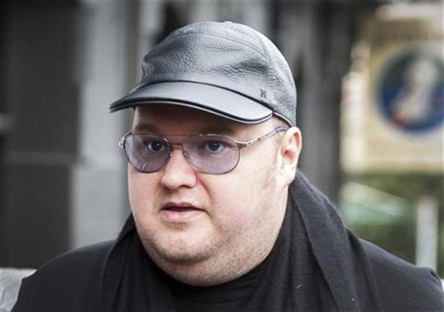 Kim Dotcom says US stalling over 'weak' online piracy case