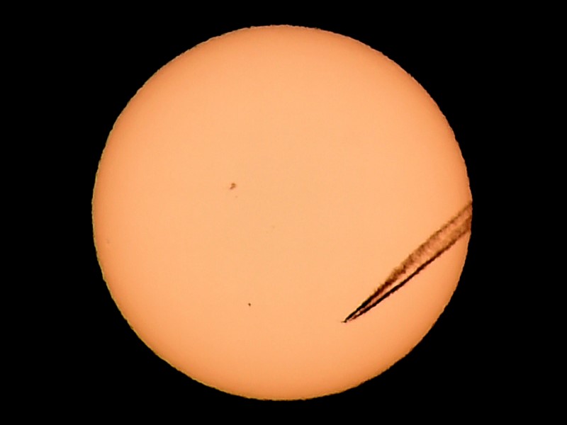 Earthlings Watch as Tiny Mercury Sails Past the Sun