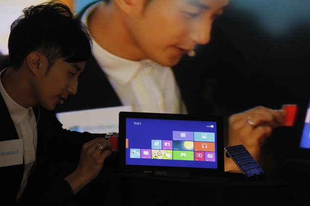 Microsoft Surface tablet sales off to an encouraging start