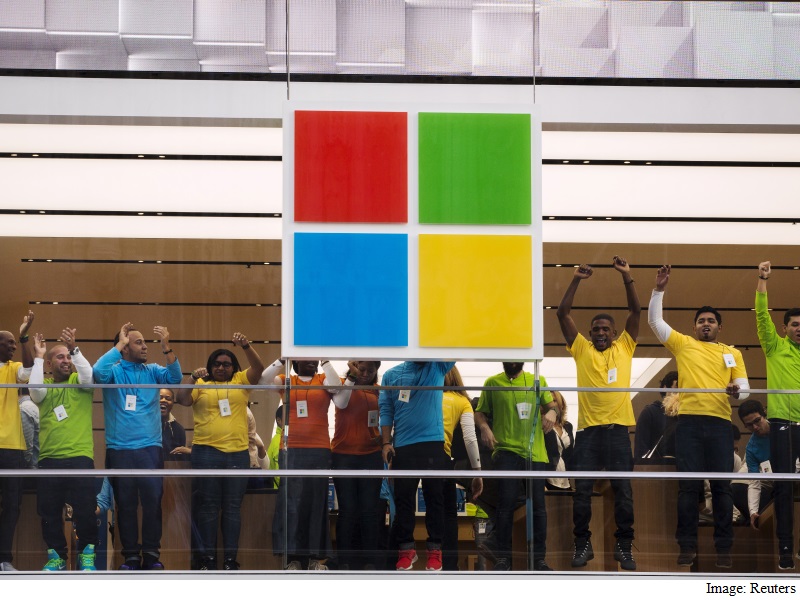 Microsoft Gets Serious About Security as Apple Eyes Enterprise Market
