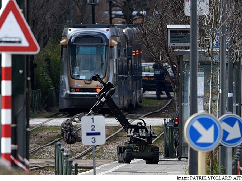 US Pentagon Says No Plans for Killer Military Robots, Yet