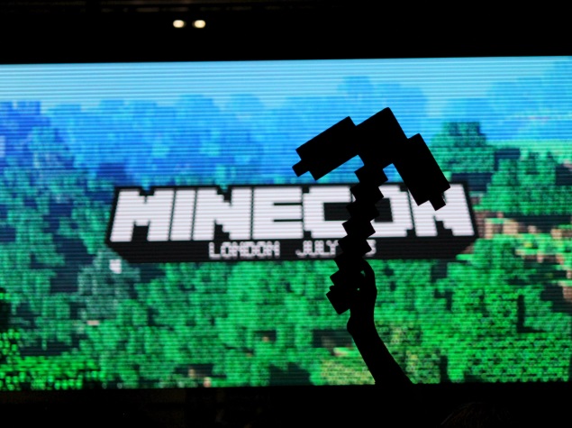 Minecraft Celebrities Draw Record Crowd to Gaming