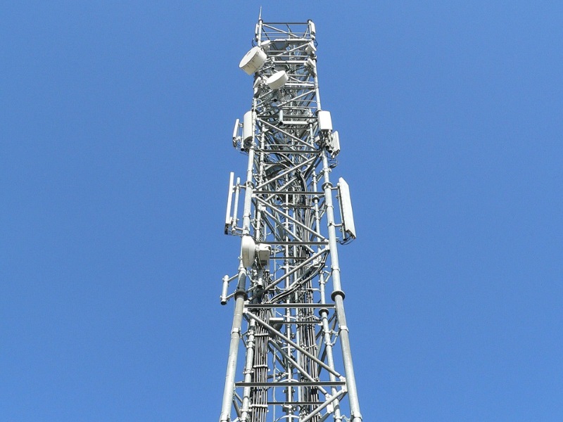 Telcos to Shell Out Rs. 1 Lakh Crores for Spectrum Over the Next 2 Years: Crisil