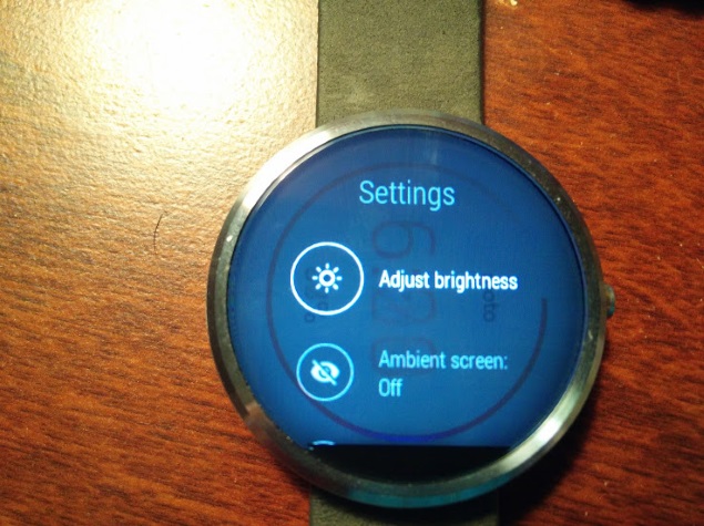 Moto 360 Users Reporting Image Retention Issue; Gold Edition Spotted