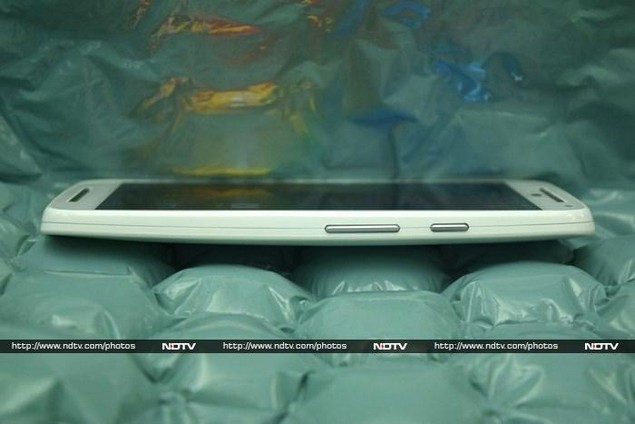 motorola_moto_g_(gen_2)_right_ndtv.jpg