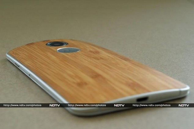 motorola_moto_x_(gen2)_bottom_ndtv.jpg