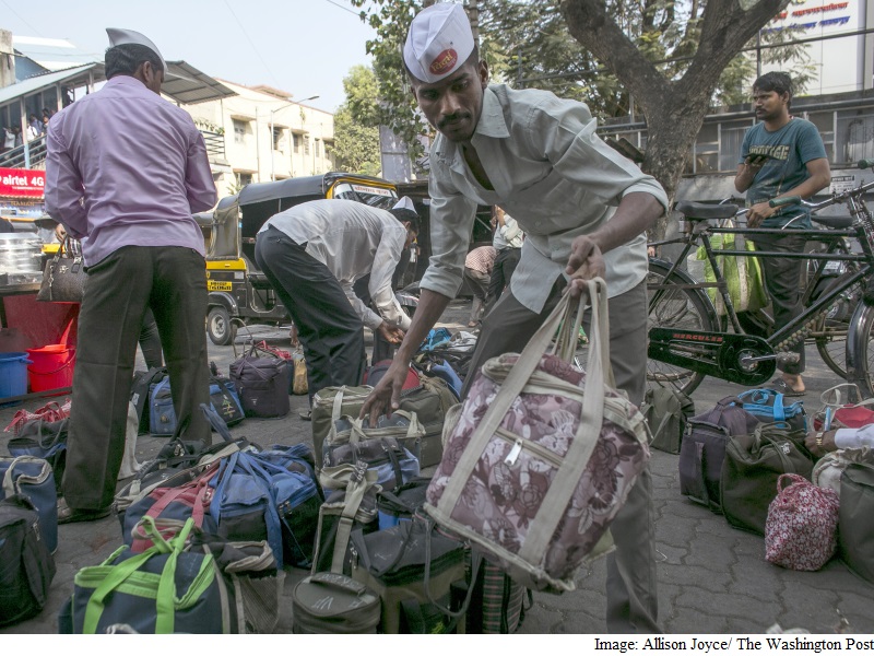 Mumbai's Famed Lunchbox Delivery Guys Threatened by Food Apps