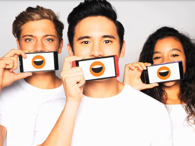 Listen to an Ad and Make Free Calls With This App Listen to an Ad and Make Free Calls With This App