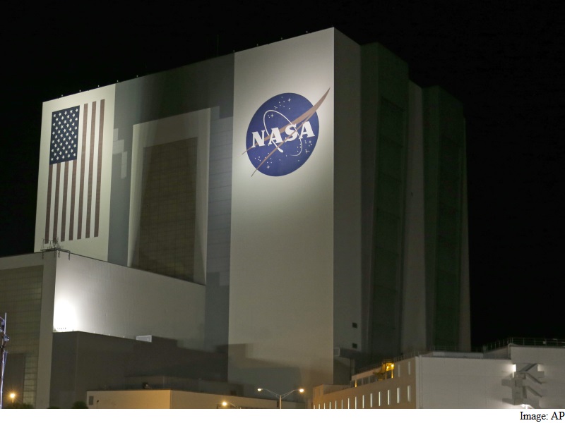 3D Printer, 'Gecko Grippers' Head to ISS